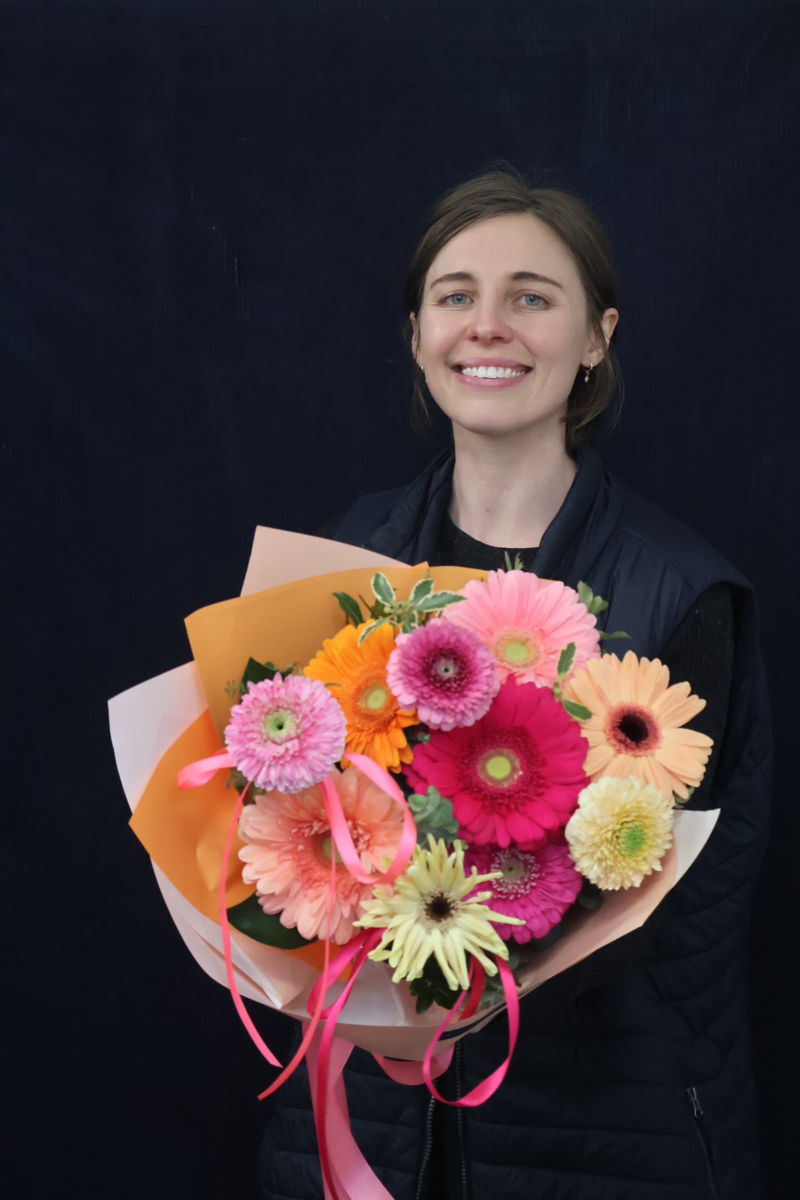 Real BEST BUY  | Daisy Chain order made by Amy's Flowers