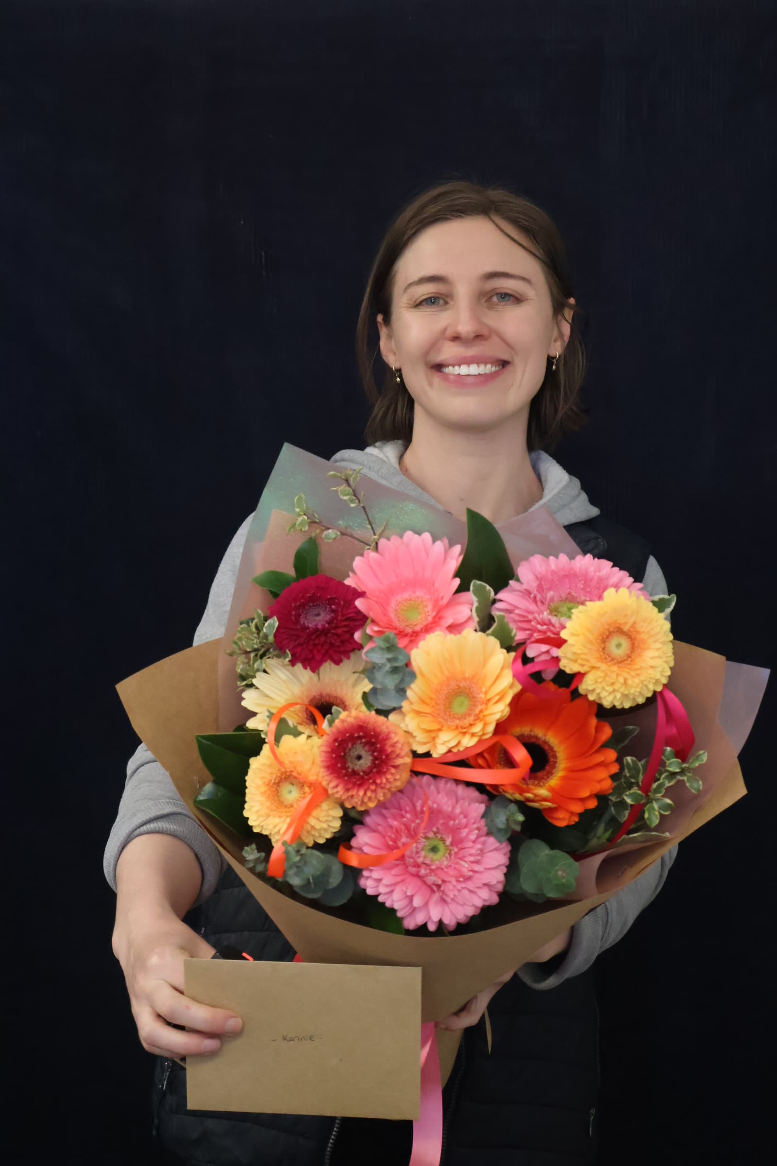 Real BEST BUY  | Daisy Chain order made by Amy's Flowers