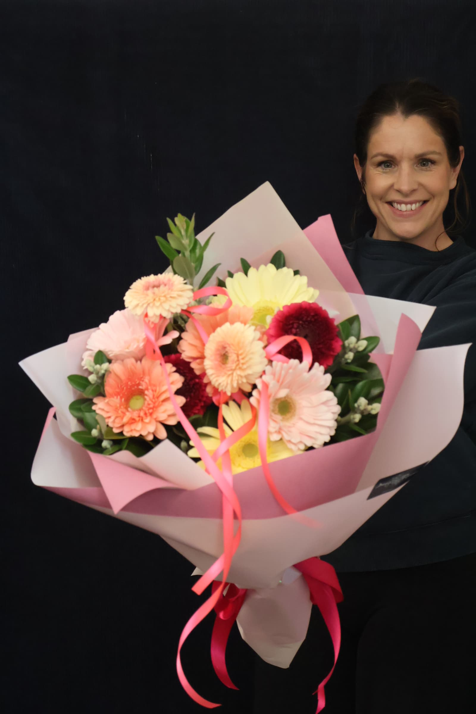 Real BEST BUY  | Daisy Chain order made by Amy's Flowers