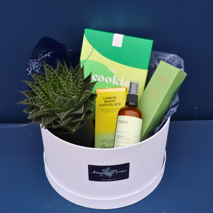 Gift Hamper | You're Unbe-leaf-able