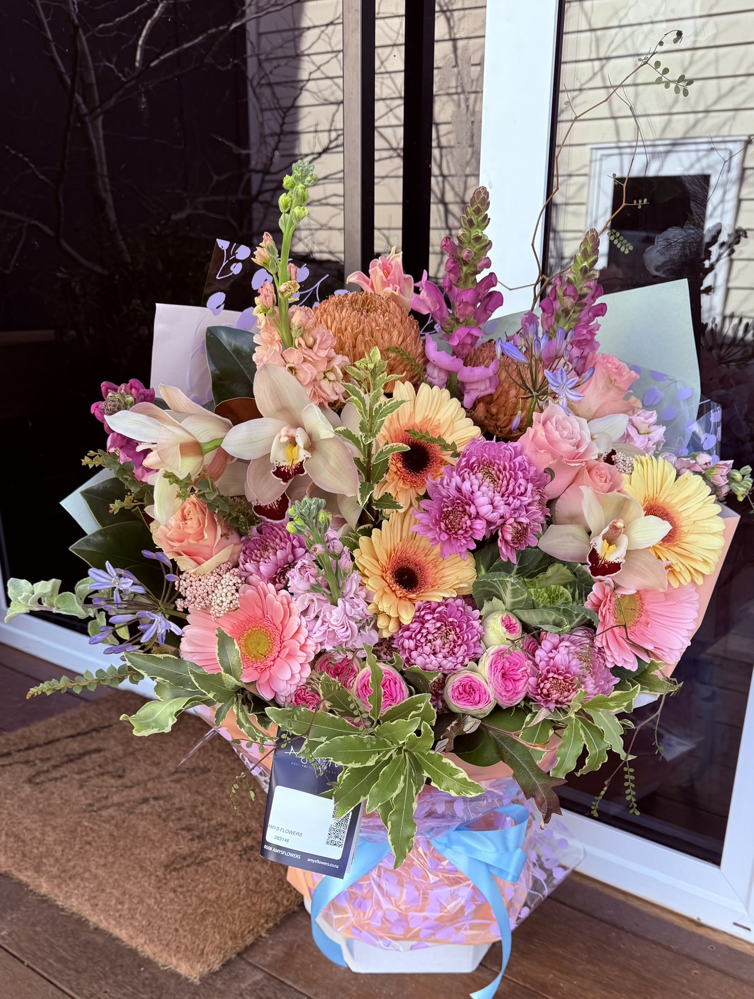 Fresh flowers available for delivery to Cambridge